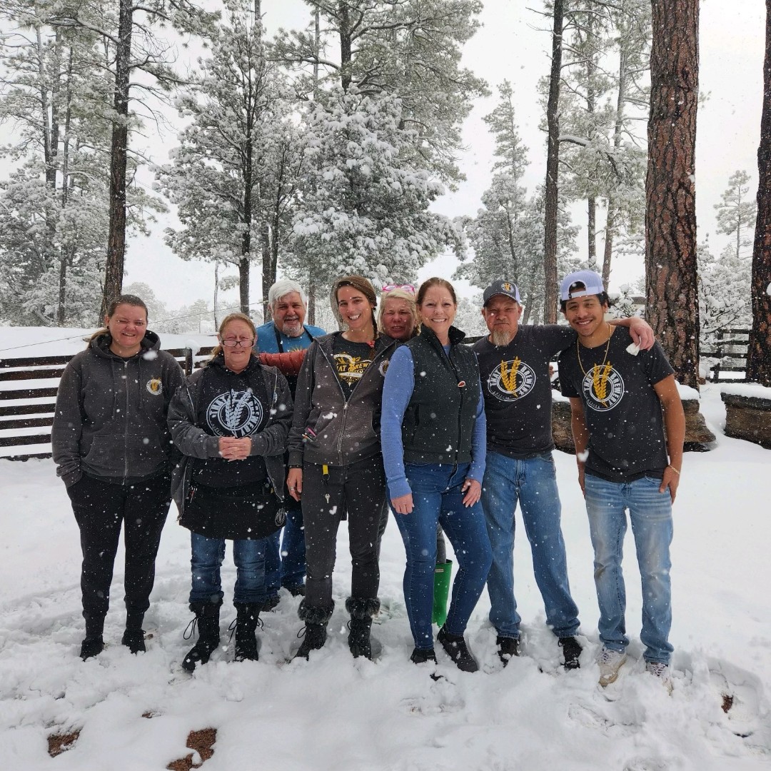 A little snow can't squash these smiles! Our crew over at THAT Brewery & Pub in Pine are no strangers to the cold. We'll be here come snow or sunshine to serve up some brews - hope to see you in! ❄️🍺

#THATBrewery #SawTHATBeer #PineStrawberryAZ #DrinkLocalAZ #Snow #SnowSeason