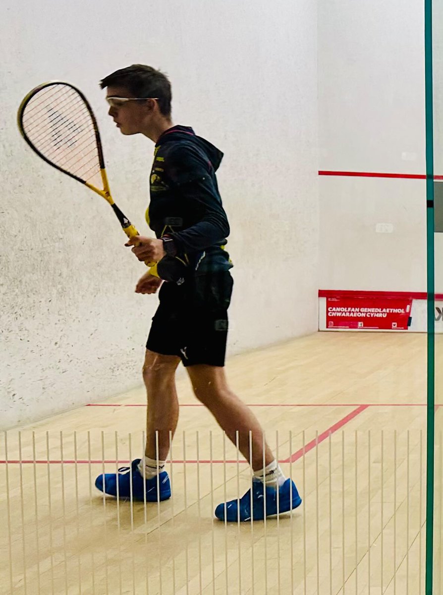 wxmbrymbosquash's tweet photo. BIG congratulations to club junior Ethan Willis on being selected to play for Wales 🏴󠁧󠁢󠁷󠁬󠁳󠁿 in the upcoming U15 home internationals in Scotland 🏴󠁧󠁢󠁳󠁣󠁴󠁿 What a fantastic achievement and experience it will be 👏🏼

@sqwales 
@mwillis 
@cmawillis https://t.co/ggxKOB3TJz