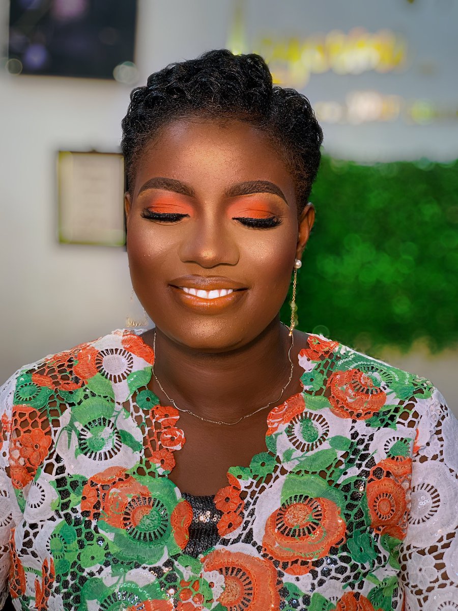 LayormiEmpire's tweet photo. 💄💄💄💄💄💇‍♀️💇‍♀️💇‍♀️💇‍♀️ #layormiempire https://t.co/c4AQJDeb2P