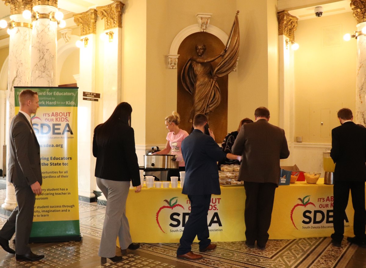 SDEAEducators's tweet photo. Thank you to everyone that attended SDEA Lobby Day! A day with great conversation and the ultimate school lunch—chili and cinnamon rolls.
#sdleg #sdspeakup #sdredfored https://t.co/GU2gkmeUXA