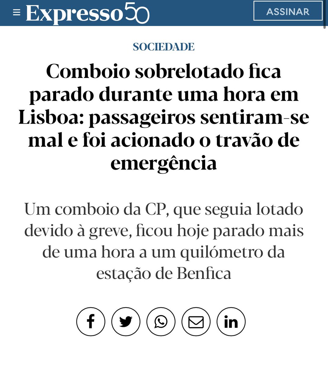 cataxschitco's tweet photo. Que país de 3° mundo é este? Centenas apinhados num comboio sobrelotado com idosos e crianças a sentirem-se mal e uma mulher assistida pelo INEM. Que decadência. https://t.co/zG9S3FOROm