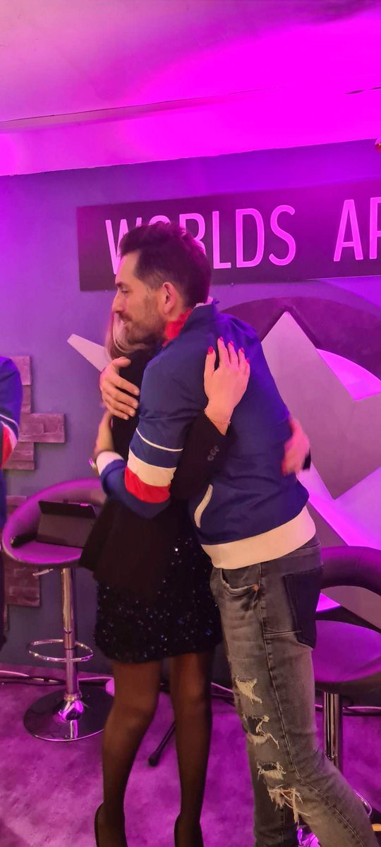 Hugs 🥹🫶🏻😍 <a href="/calcooperwa/">Cal Cooper</a>