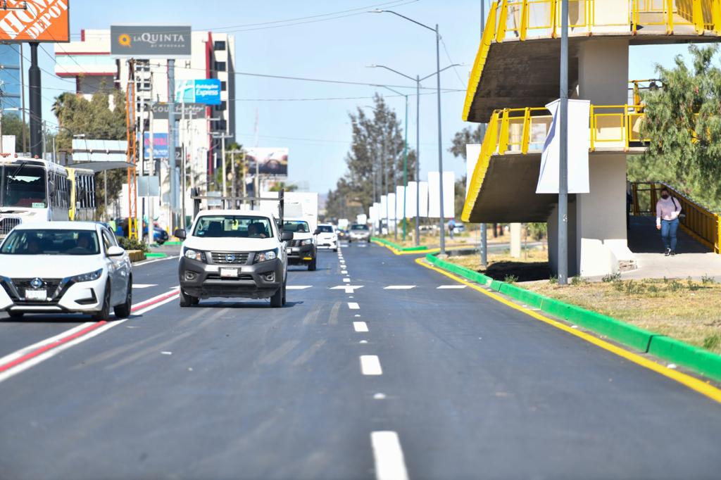 AntenaSanLuis's tweet photo. #Gobierno │ En estudio, #modernización de #AvenidaSalk como #víaalterna a la #Carretera57: #RicardoGallardo
#GobiernodelCambio analiza opciones para dinamizar la movilidad hacia la #zonaindustrial y acabar con el abandono que dejaron herencias malditas> https://t.co/mcQmnCAjUw https://t.co/WABJR9rSbG