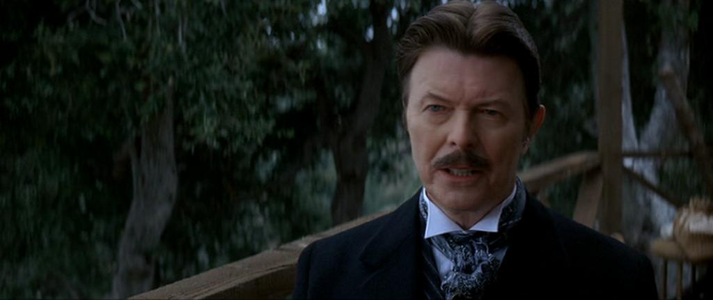 metaplexmovies's tweet photo. people don't talk enough about Nolan casting David Bowie to play a sci-fi sorcerer version of Nikola Tesla who creates loony electricity machines for deranged magicians. easily one of the casting coups of the century. https://t.co/1s4GqOH8jO