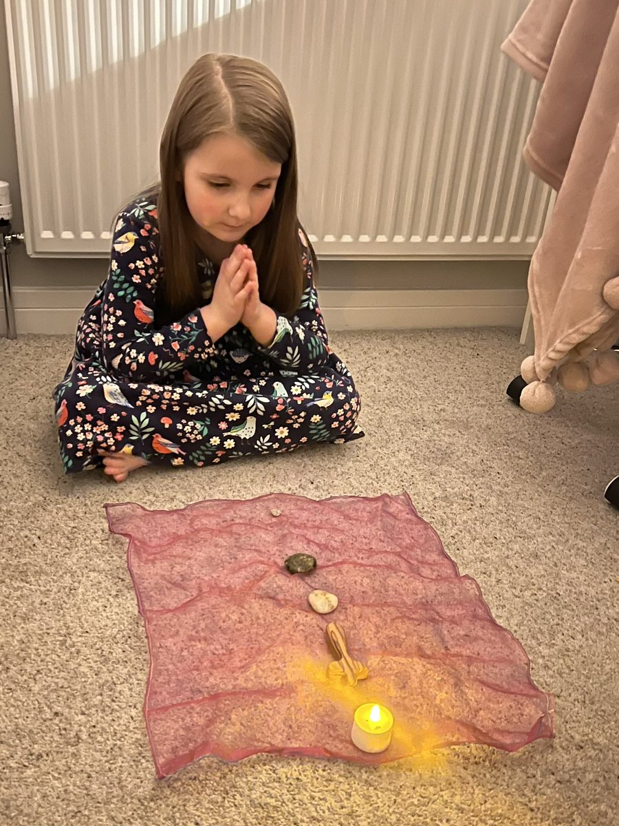 jennewsome's tweet photo. Bronte put a lot of thought into her Lenten promises and prayers tonight. #faith #Lent @StMaryHighGreen https://t.co/IqxMANP4sm