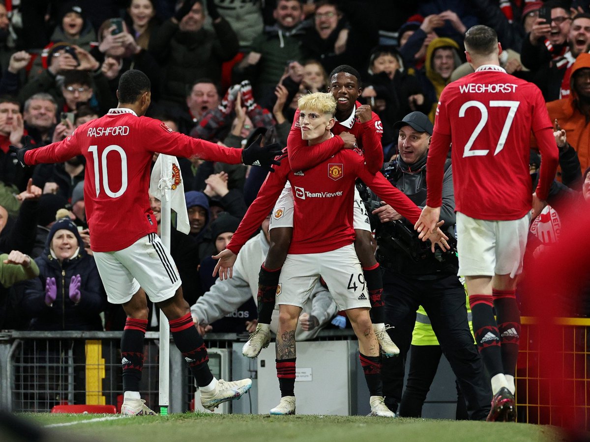 The Reds go marching On On ON 🔥🔥🔥💪🏽👏🏽👏🏽👏🏽👏🏽👏🏽👏🏽👏🏽👏🏽👏🏽🏆

What a beauty from Alejandro Garnachooooooooooo🇦🇷

#ManchesterUnited ❤
#MUFC ❤
#GlazersOut 🔄 
#MUNWHU 🏆
#FACup 🏆👀