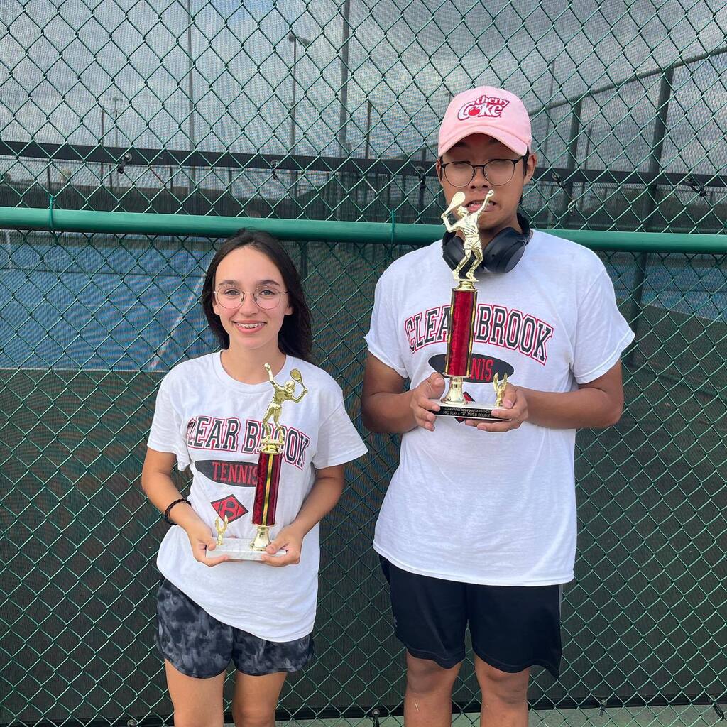 3rd place Mixed Doubles. instagr.am/p/CpQwBbbOm49/