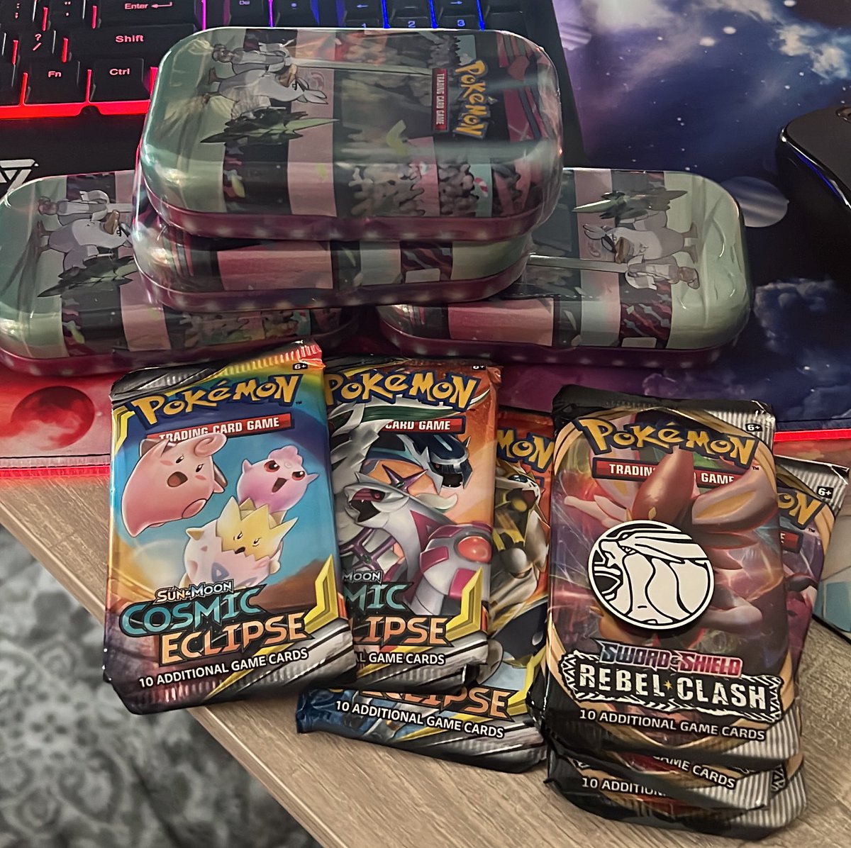 JakesPokeStore's tweet image. These tins I got off of Pokémon Center have cosmic in them?! I’ll take it 😎 @PokemonTCGDrops #Pokemon #CosmicEclipse