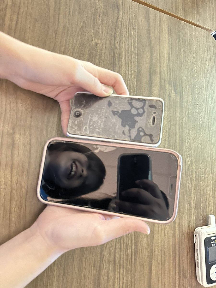 Busy days in ELA as we incorporate more SSR responses and continue to work on our multimodal projects. Students had the chance to illustrate based of their SSR books and take a look at some “old” technology as they continued researching! ✍️💻📱📟📠 <a href="/NISDStraus/">Joe Straus III Middle School</a> <a href="/nisdmsela/">NISDMSELA</a>