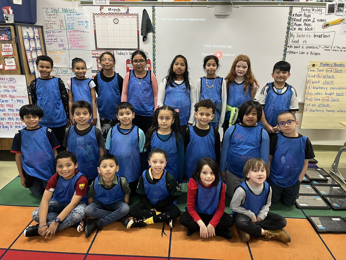 TheDeanerGrade2's tweet photo. Today some of our 2nd graders kicked off #MiniMarchMadness π
Over the next month, weβll read 8 stories & vote on our favorites. The gray, red, & blue teams are excited to see the outcome..may the best book win!
#BallinForBooks #ReadingIsLIT #2ndGradeStrong #DeanDreamTeam https://t.co/3UjasFiZhy