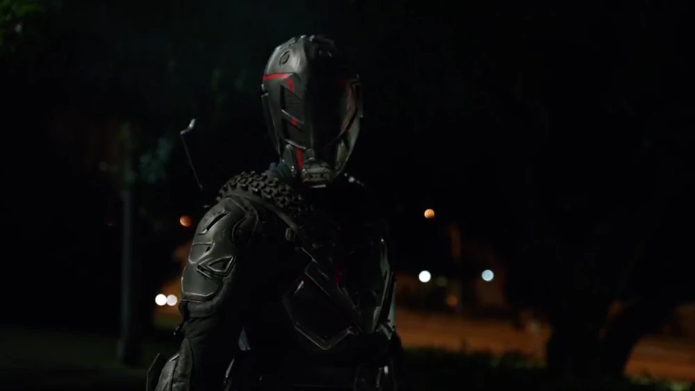 NebsGoodTakes's tweet image. In Arrow season 5, one villain of the week is an armored assassin named Scimitar, who co-showrunner Wendy Mericle referred to as a &quot;big DC universe character&quot;

However, there is no DC character named Scimitar, because as it turns out, they accidentally adapted a Marvel character
