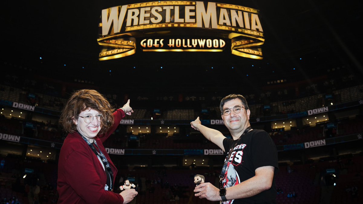 A better angle of Mith and I pointing at the WrestleMania sign with Smol Swole Sami and Small KO taken by the fine people at #OnlyWithOnLocation.