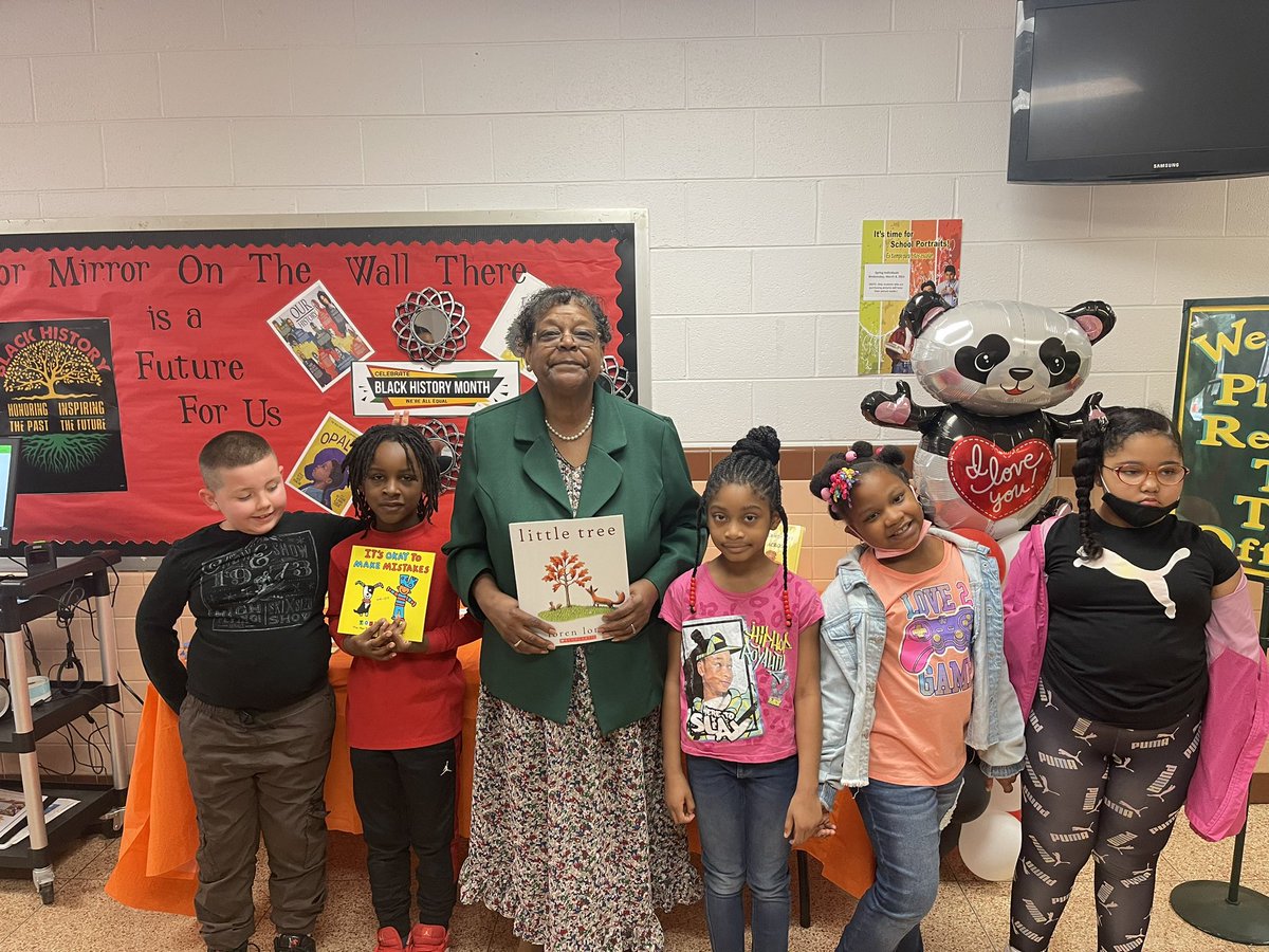 KristyMidgette's tweet image. At Totaro Elementary, I spotted two of our School Board members participating in Read Across America. Thanks Dr. Jones and Dr. Burns for participating. #BrunswickStrong #WeChooseBetter @bcpsva @TotaroSchool @browndw1127