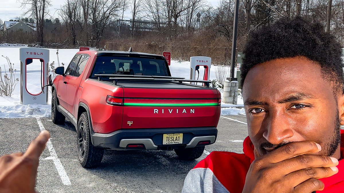 I charged the Rivian R1T at a Tesla Supercharger today... and then a Lucid Air, 2 other Teslas and an F150 Lightning showed up, and it descended into chaos. Here's the video on my experience: youtu.be/W-oaVLRH-js