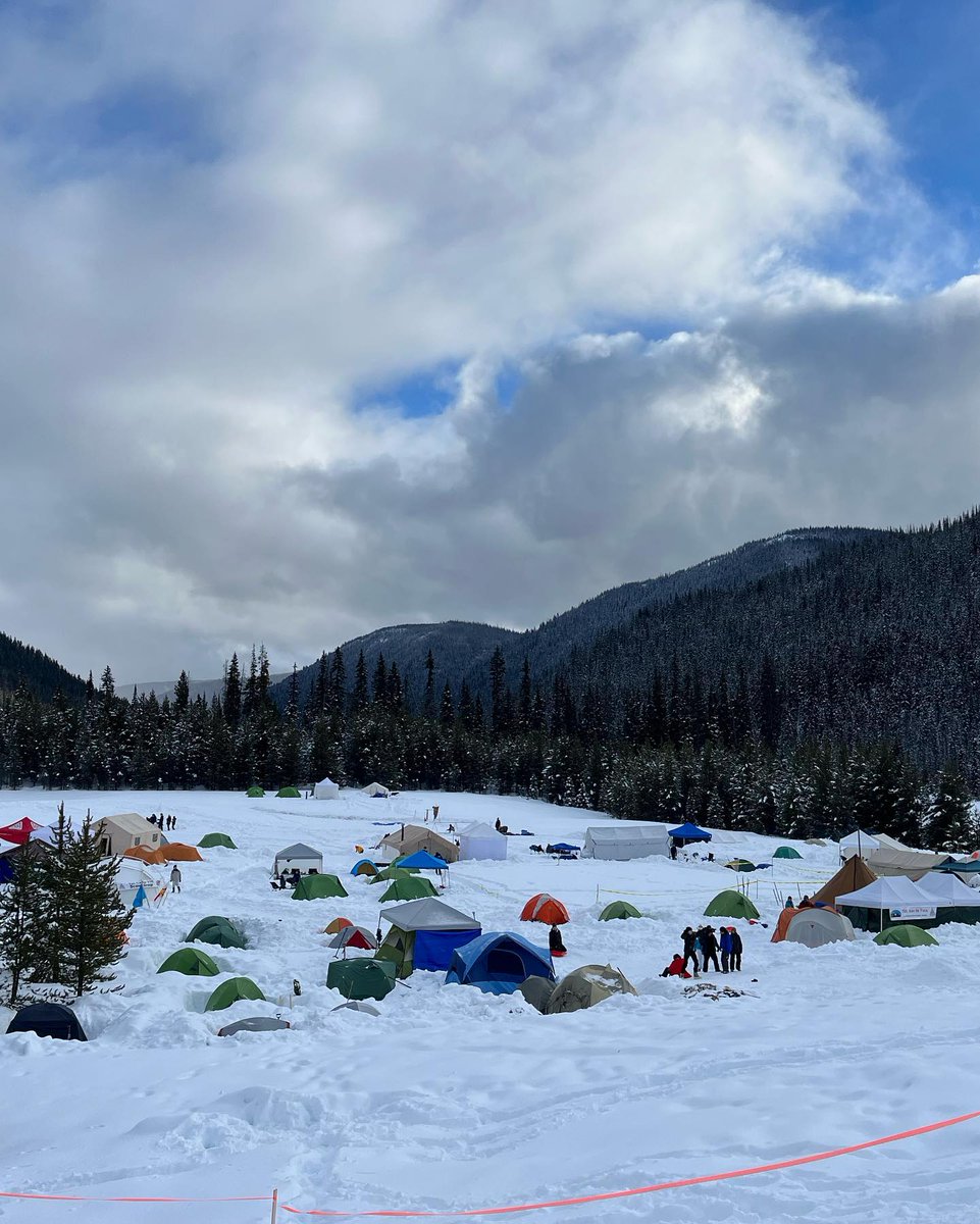 scoutscanada's tweet photo. Another successful #RoVent at #ManningPark in the snow🏔️
3 nights, nearly 400 Rover & Venturer Scouts, jam-packed days of axe throwing, snowshoe hikes, snow bowling, dancing and more!
Shoutout to @1sthaney, 1st Bear & 5th Juan de Fuca for capturing some great moments📷 https://t.co/4b9vkAL8mr