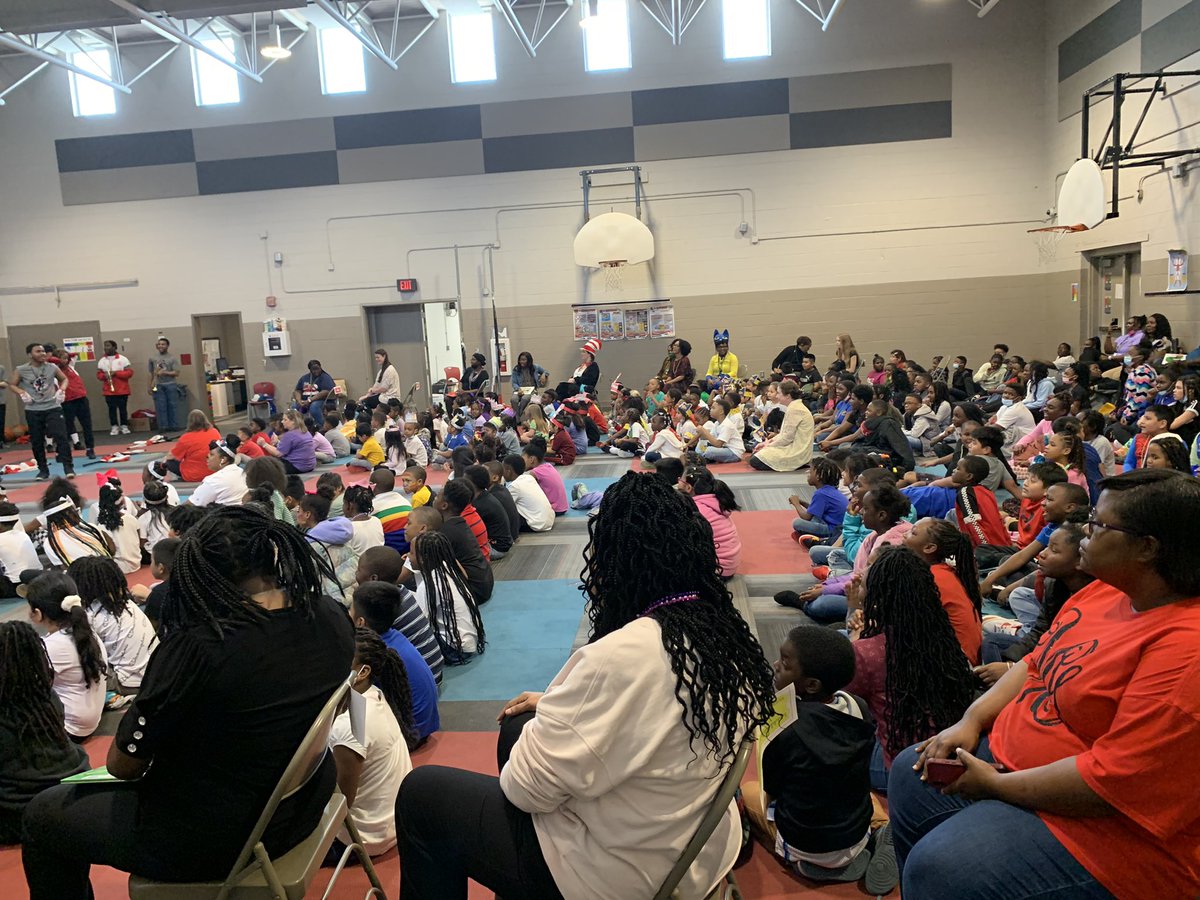 CentralESChamps's tweet photo. Our Book Character Parade was led by Central High School Band! They did a phenomenal job!!! @GoCHSFalcons @TCSBoardofEd https://t.co/ekYlh9aoj2