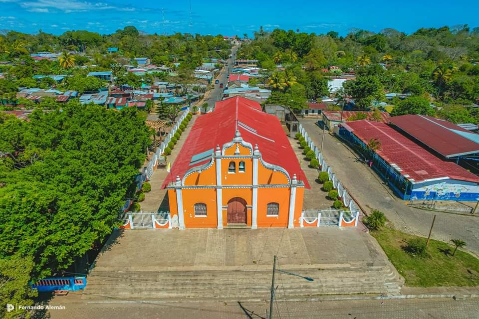 Nuestro Buen Gobierno rehabilitando y embelleciendo lugares turísticos para que las familias puedan compartir en paz y prosperidad!
#Nicaragua