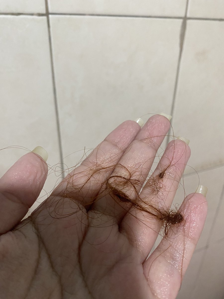 las estresadas y yo cuando nos bañamos: