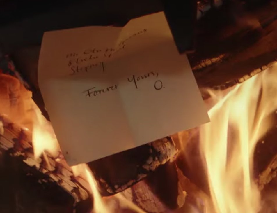 @SanditonSister2 @meag_darwish @TVInsider The note Georgiana throws into the fire is from Otis!!!! 
#SanditonS3 #SanditonPBS #Sanditon #GeorgianaLambe