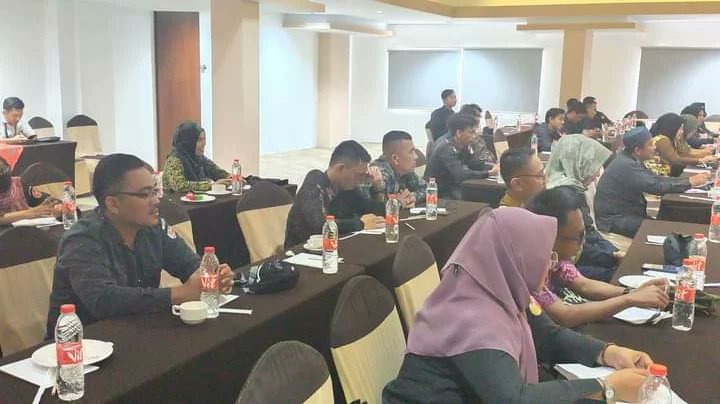 BawasluRL's tweet photo. Bawaslu Kabupaten Rejang Lebong Ikuti BimTek Pengelolaan Kehumasan

selengkapnya klik di👇👇👇
https://t.co/zJtzacQytb https://t.co/HfW6ITbJEV