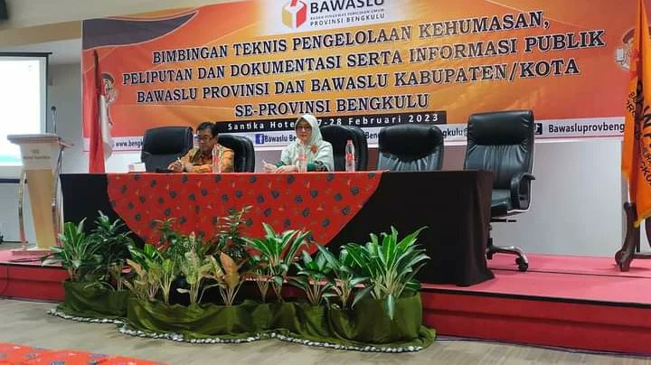 BawasluRL's tweet photo. Bawaslu Kabupaten Rejang Lebong Ikuti BimTek Pengelolaan Kehumasan

selengkapnya klik di👇👇👇
https://t.co/zJtzacQytb https://t.co/HfW6ITbJEV