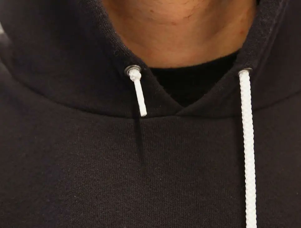 Sweatshirt String Emerges Triumphant After Harrowing Journey Through Hood bit.ly/3y2V6ZD