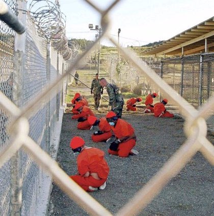 HELIODOPTERO's tweet photo. Los campos de concentración de @nayibbukele no producirán nada bueno, como no produjeron los de Hitler, los de las FARC o el de Guantánamo. Los condenados sin juicio solamente son barbarie pura, semilleros de violencia y venganzas futuras. No satisfacen más que las aberraciones. https://t.co/WGRIkriig8