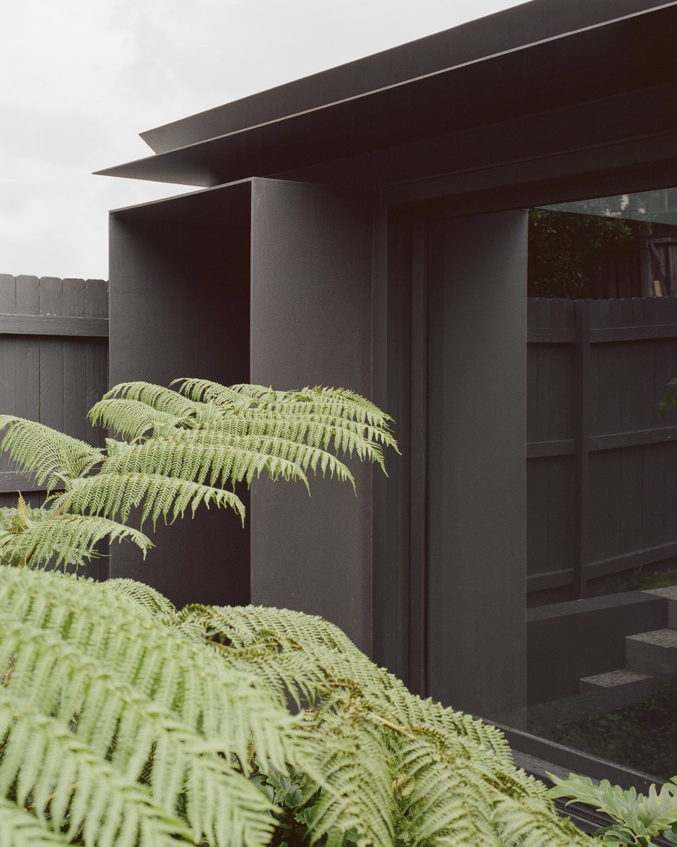New Nomination: Mosman House by Lachlan Seegers Architect

"Black concrete, steel and glass were used to develop an atmosphere of tranquillity against the new garden that will establish over time."

View this and many more nominations on our website - mosmandesignawards.com.au