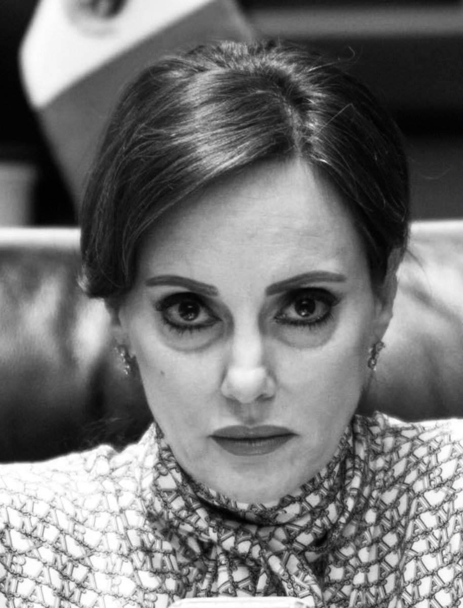 AntiTelevisaMx's tweet image. Llegó la madre de todas las encuestas...

¿Para tí quién es más repudiada por los Mexicanos?

Norma Piña, por exonerar a corruptos del PRI y PAN 🔃

Lilly Téllez, por ser una corrupta y traidora ❤️

¿Cuál es?