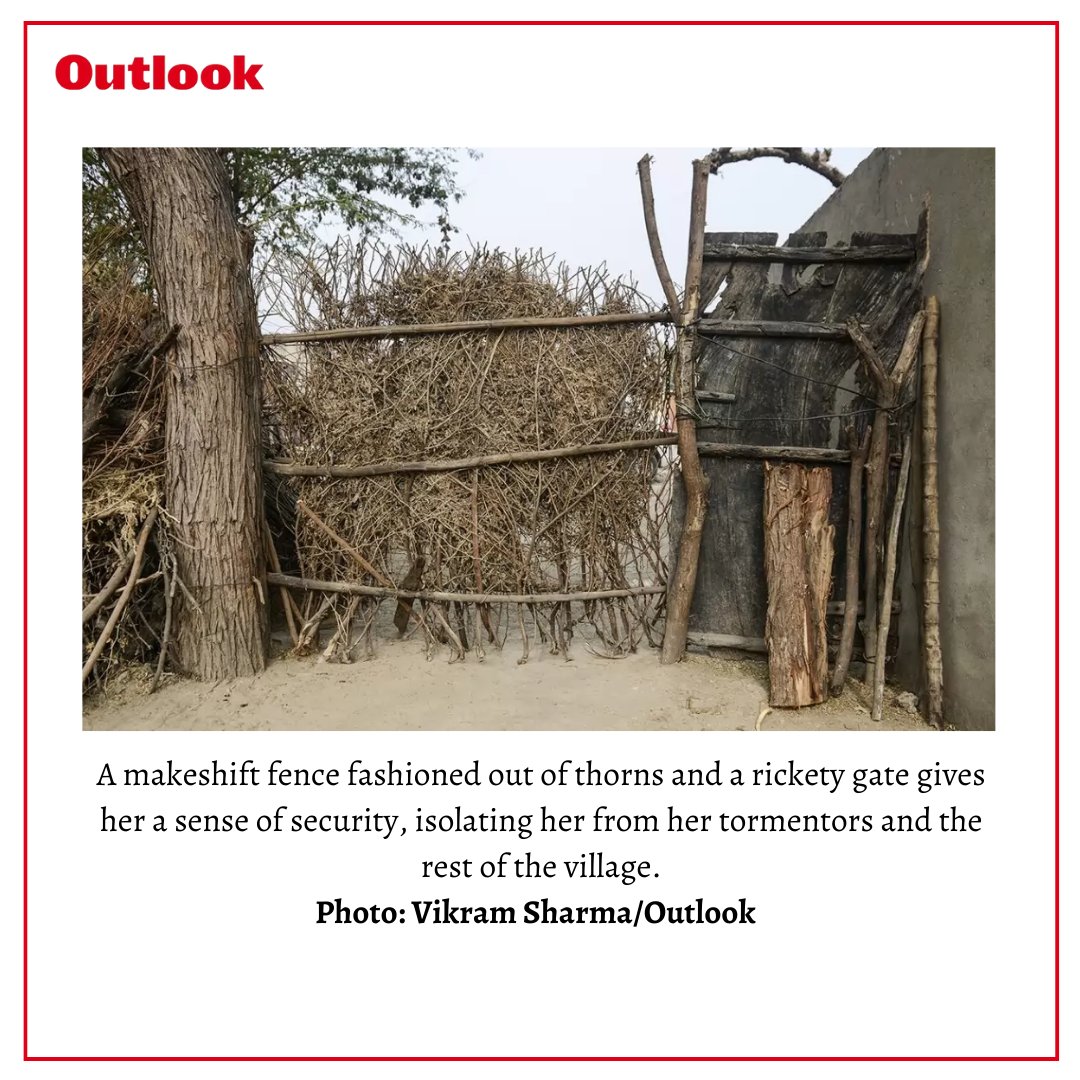 Outlookindia's tweet photo. #InPics | Almada Bai, an elderly resident of #Bhimpur village in #Bhilwara, resides alone in a single-room house after being accused of practicing #witchcraft by a neighbor. She recalls her traumatic experience of being labeled a #witch.

📸 Vikram Sharma

https://t.co/QwFjctYGH7 https://t.co/4b3kLS1h5M