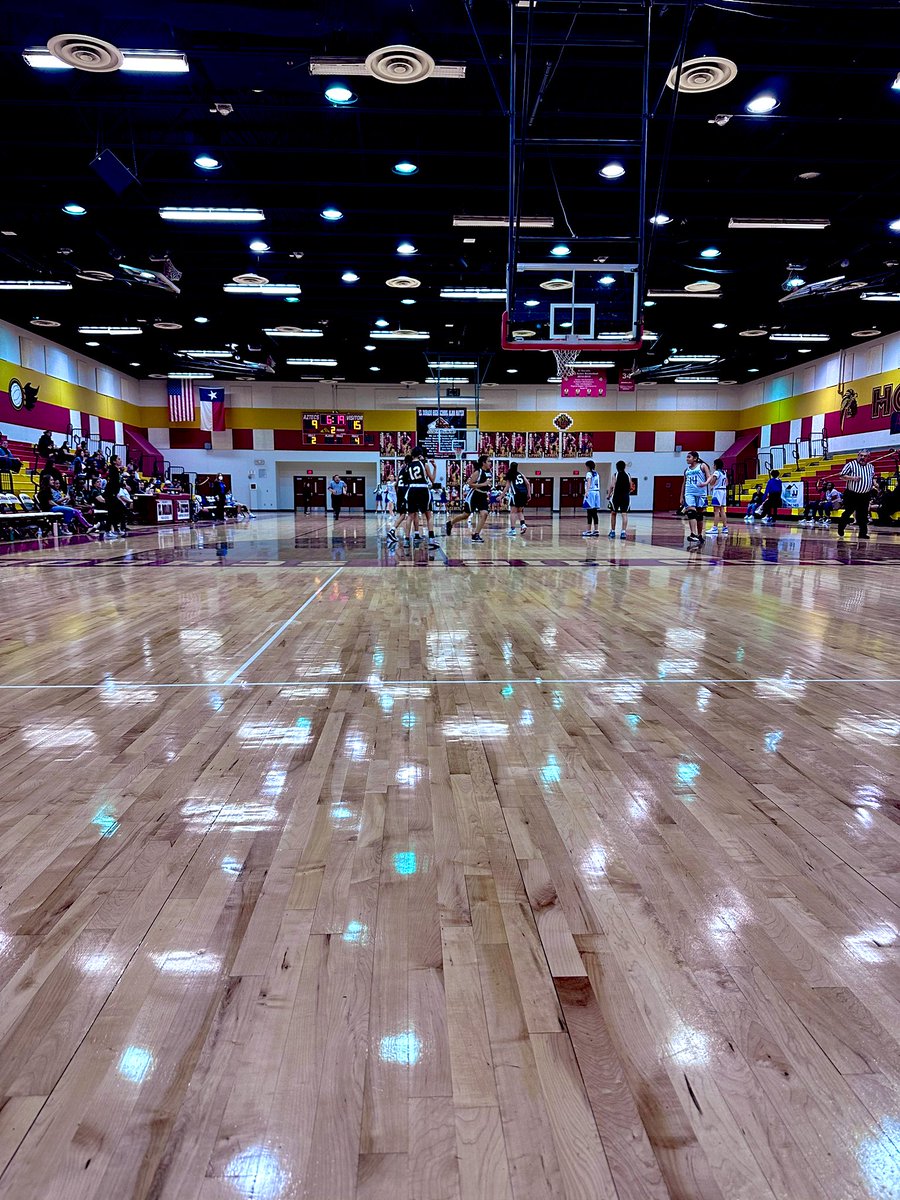 Taking in some 7th Grade Girls Basketball at The Empire! <a href="/SocorroISD/">Socorro ISD</a> and <a href="/EPISDathletics/">EPISD ATHLETICS</a> partnering up for a crossover tournament! Way to play ladies, keep working hard! <a href="/ELDO_GBBall/">Lady Aztec Basketball</a> <a href="/EDAztecs_HS/">Patricia Pedroza</a> <a href="/Coach1Martinez/">Frank Martinez</a>