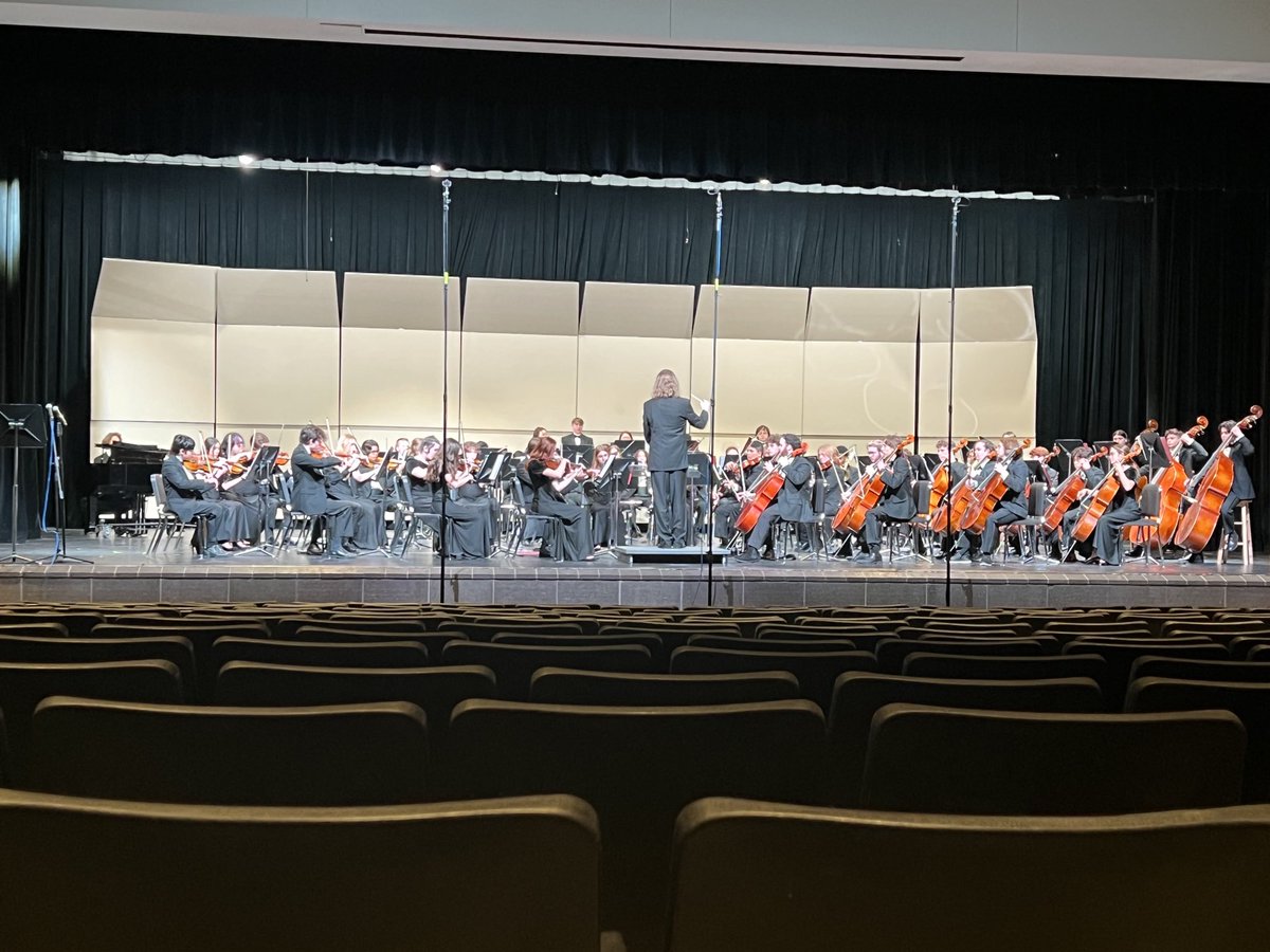 risdfinearts's tweet photo. Amazing performance by the Heath Full Varsity Orchestra at the UIL Concert and Sight-Reading contest. First time in school history! ⁦@RHHSHawks⁩ ⁦@HeathHawkBand⁩ ⁦@rockwallschools⁩ https://t.co/ZcAIkNp1aM