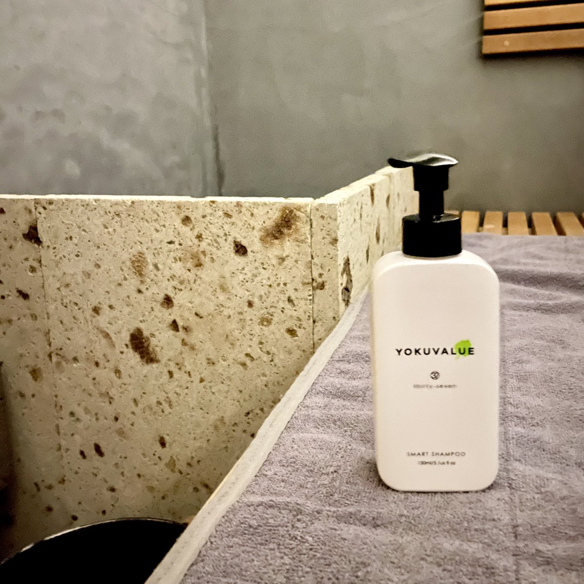 mnst_ts's tweet photo. YOKUVALUE
サロン帰りのような髪の毛になる高品質シャンプーなのに、1,980円という低価格✨
持ち運びに便利なサイズだからサウナの必須アイテムです🫶🏻
#YOKUVALUE #サウナ女子 #ヘアケア #サウナシャンプー #サウナグッズ
#SHIAGE #おすすめシャンプー #ヨクバリュー
https://t.co/ph4r1a7JK6 https://t.co/kEilcJgfSy