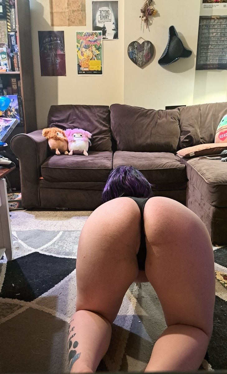 JupiterStarr19's tweet photo. Newish to nsfwtwt

🍑23
🍑disaster bisexual
🍑submissive
🍑she/they
🍑minors dni!!! https://t.co/G6TzM51jM3