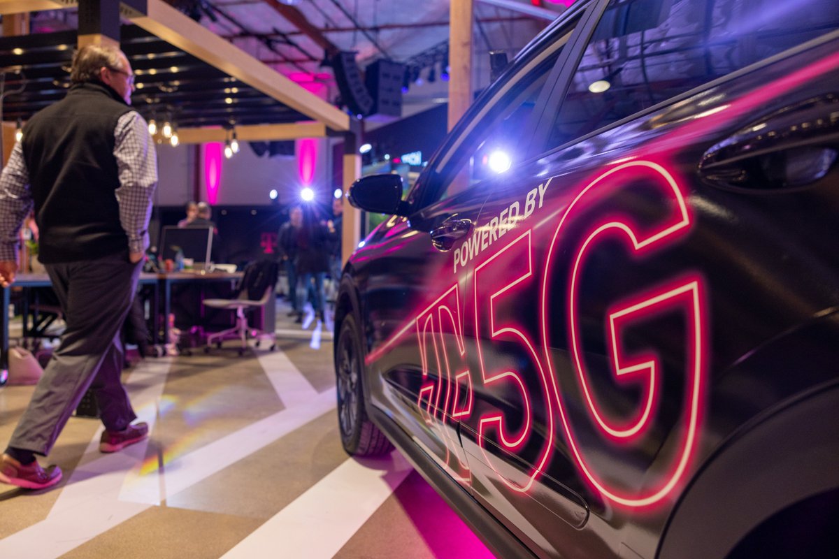 #ICYMI! We recorded yesterday's #2023SpeakerSeries event on #5G and #automotive so you can hear the discussion with industry leaders from <a href="/VWGroup/">Volkswagen Group</a>, <a href="/Qualcomm/">Qualcomm</a> &amp; <a href="/TMobile/">T-Mobile</a> and the innovator community. 🚘📶 Watch it here! techexperience.com/speaker-series…
#TechCars #AutomotiveTech #Innovation