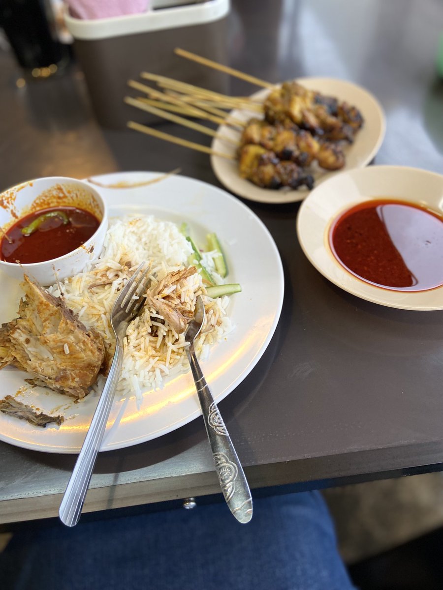 eratt's tweet photo. Nasi Dagang & Satay. Sekali sekala #heavybreakfast https://t.co/rVE4c6eOXK