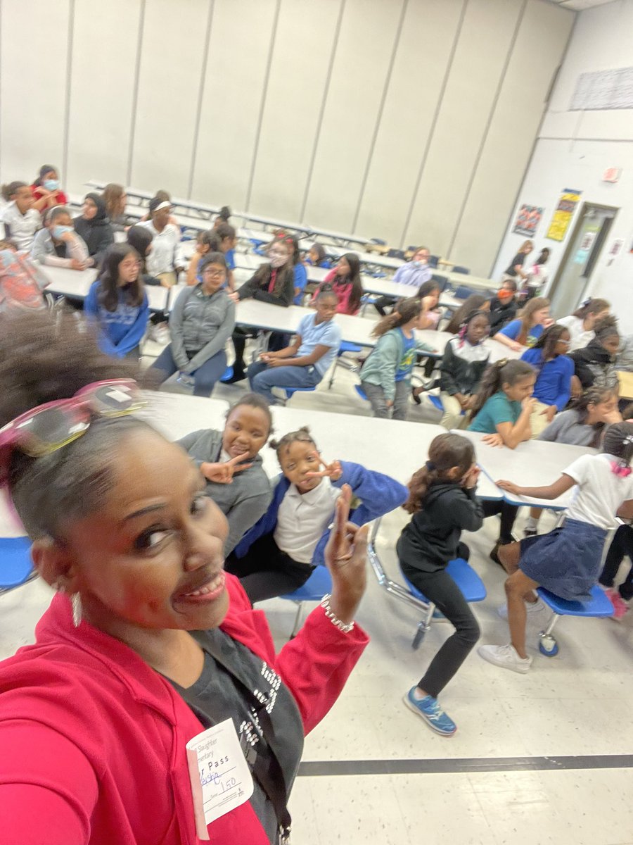 AmazinFaith's tweet photo. Had fun doing a “It feels good to be ME” assembly to close out Black History Month @SlaughterElem! WHAT A GREAT GROUP OF GIRLS!💕 #IAmBlackHistory @BenJcpsCSS @JCPSAsstSuptASP @JCPSKY @CSSJCPS @dporterJCPS @JCPSSuper @MeyzeekYSC #IAmJCPS https://t.co/AC2F8Kzs7t