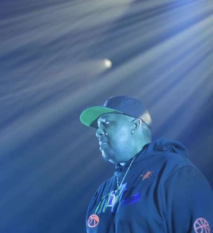 #HipHopLegends In Paris! @iAmErickSermon Some More Content From The Hip-Hop Heroes Festival At Bataclan 🔥 Photo Credits📸: @ESesuuu  #ErickSermon #ParrishSmith #EPMD #PMD #DefSquad #Rap #Producer #Music #HipHop #OldSchool #Trending #Artist #Viral #Rapper #Follow #Like #Comment