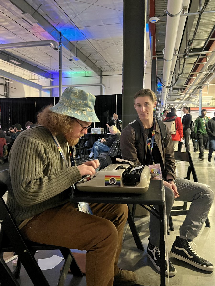 suede0619's tweet photo. #odenode - Poets get paid!! Live poetry @EthereumDenver, @DankPhart @suede0619 https://t.co/SApEYVrhum