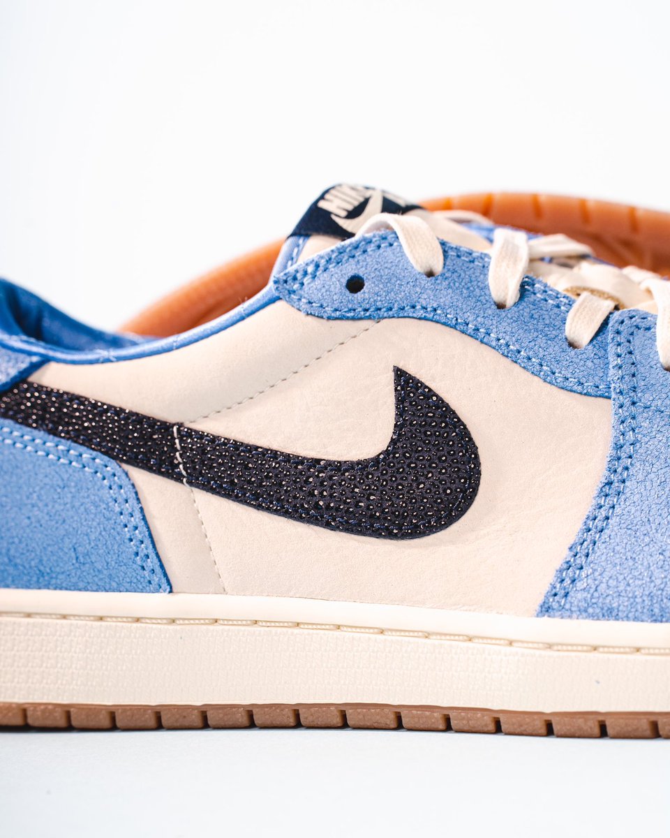TheSiteSupply's tweet photo. First look at The UNC Jordan I PE 🧊 https://t.co/dnORmVw0eS