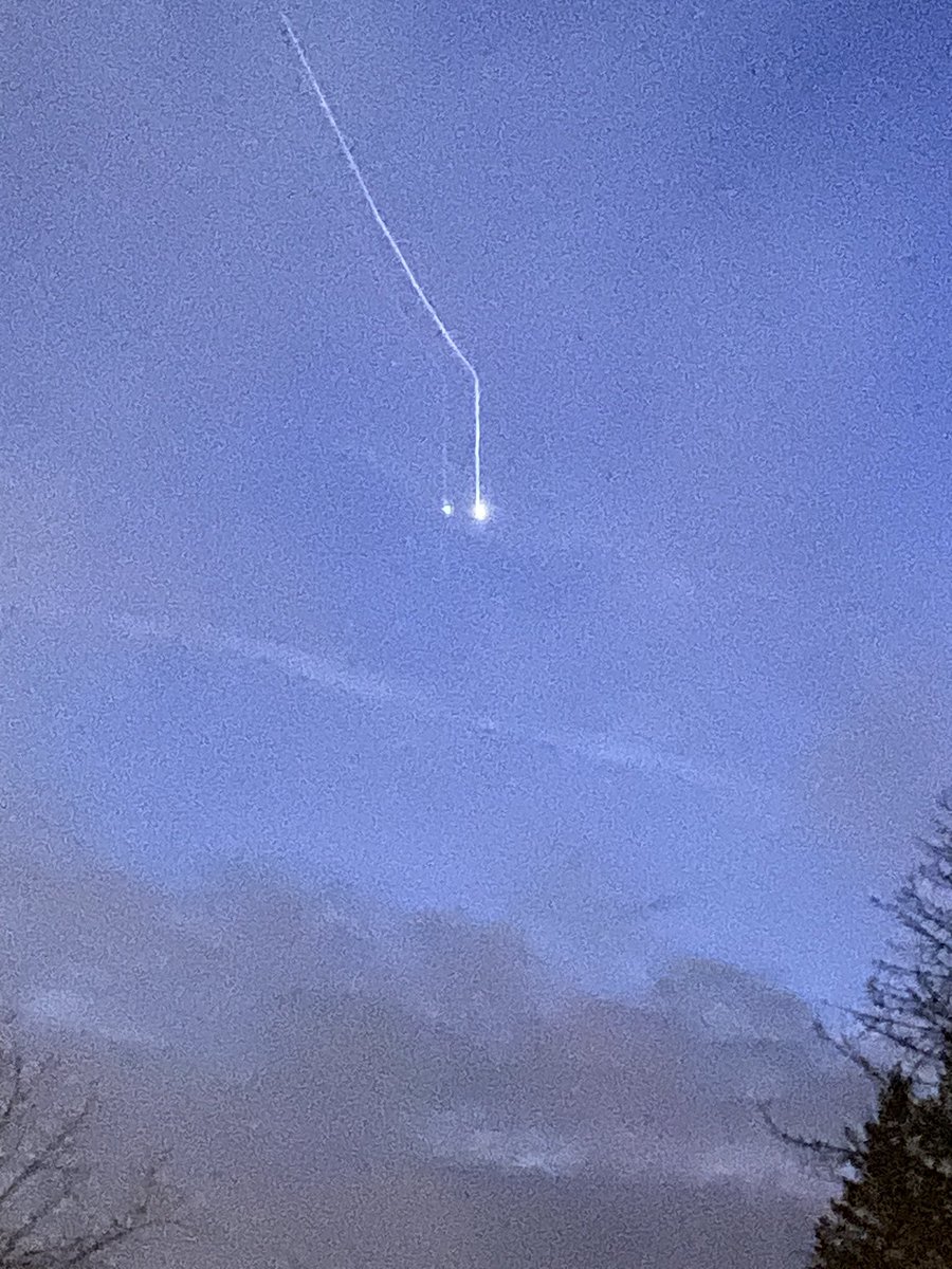 Strange lights above King Township - stationary - not stars <a href="/KingTownship/">King Township</a> #UFO #ballons