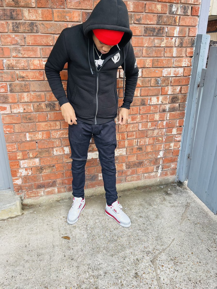 shaddsev's tweet photo. I be outside everyday grinding trying make a dollar ! https://t.co/3d1ImQOO1h