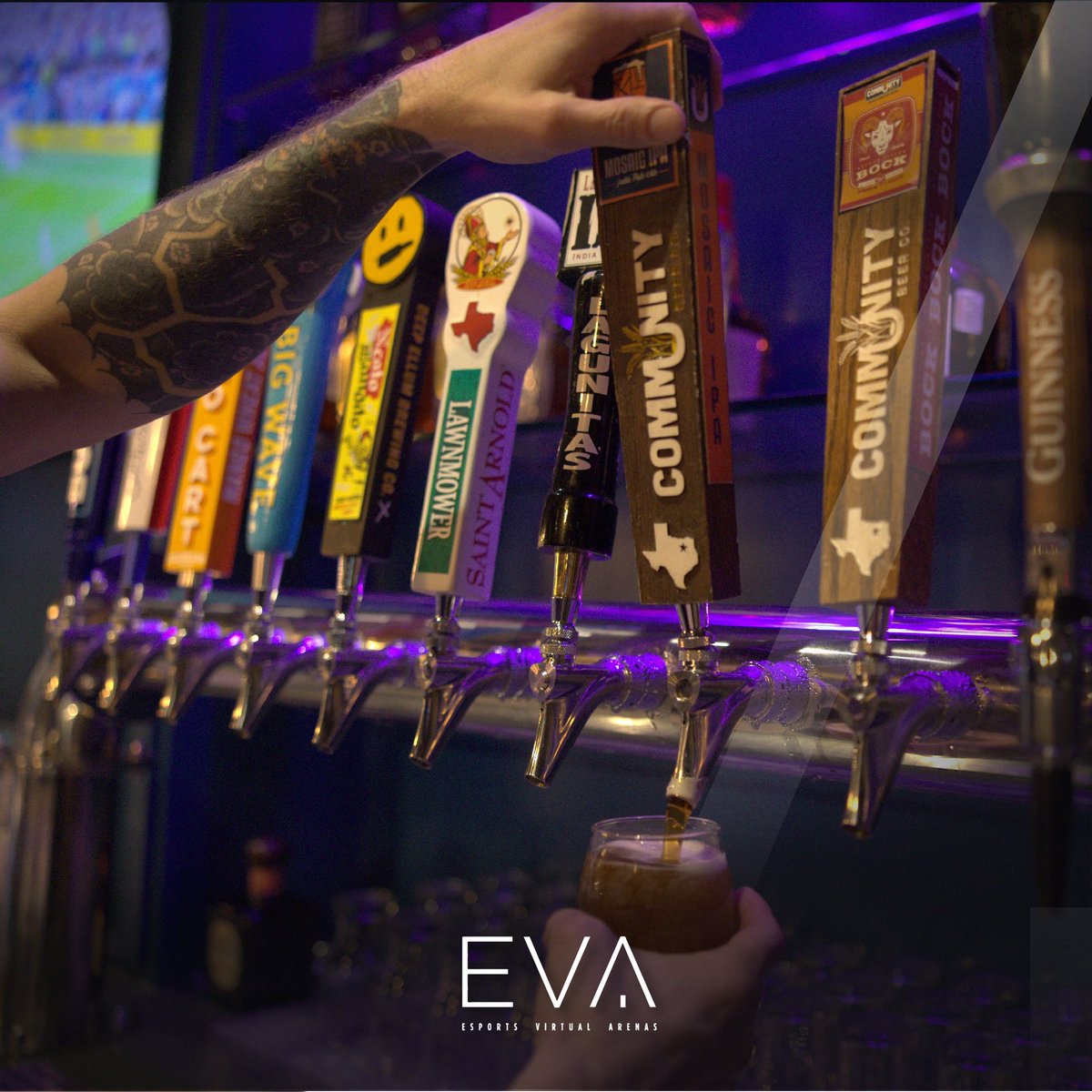 evagg_en's tweet photo. Be the one who calls the shots. A couple of shots in the arena, a couple more at the Cyber Bar 🍻 #cyberbar #evastadium #evaexperience
¿Que tal unos tragos en el Cyber Bar? Total… ya es miércoles 😜 https://t.co/cj9ygqwhSf
