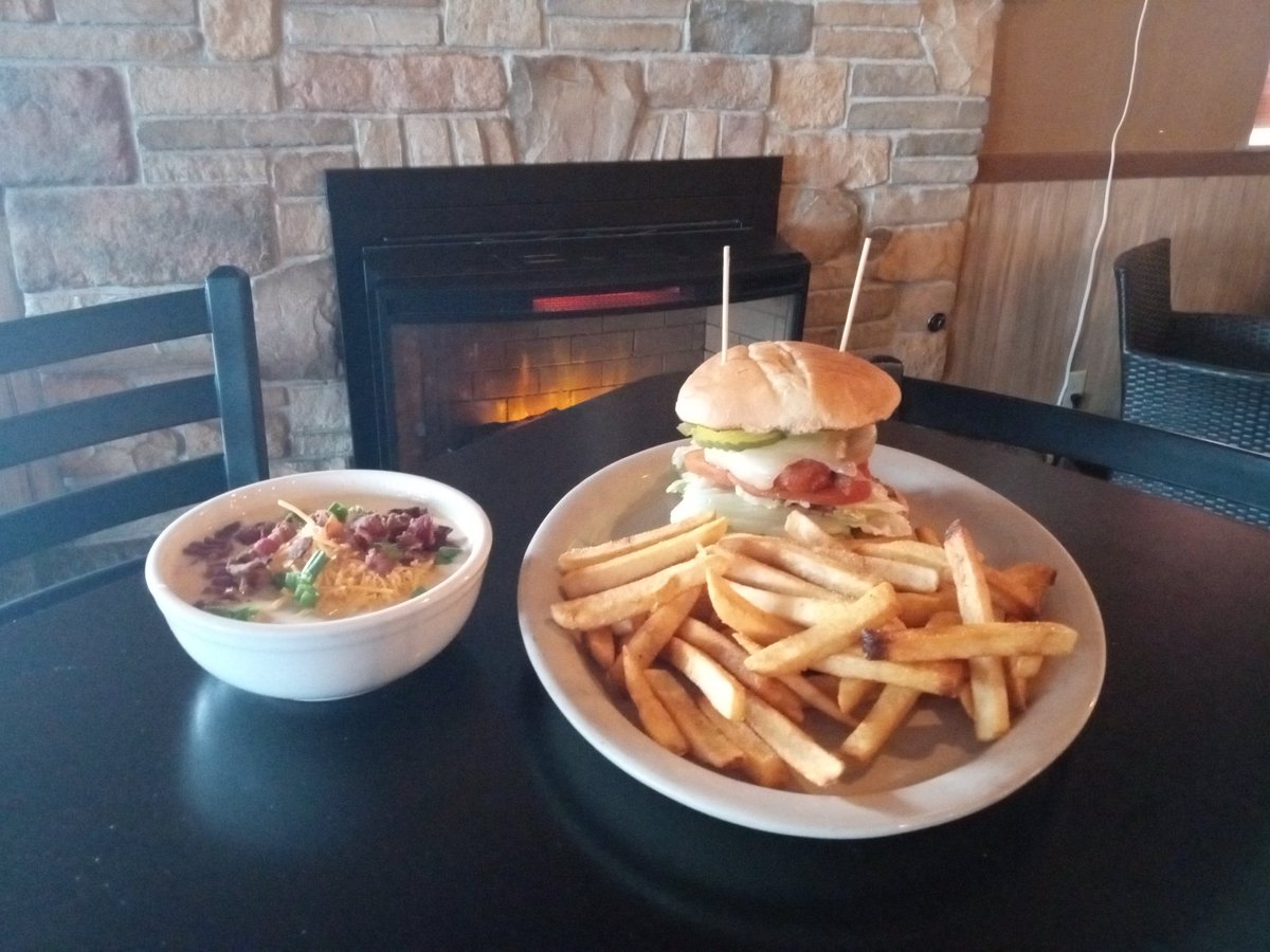 ChefAussie2022's tweet image. perfect lunch combination potato and bacon soup and a spicy chicken burger