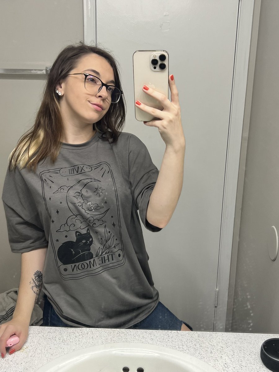 cullitonfamily's tweet image. just FOUR of my favorite shirts 😍 check out my others in my #amazonstorefront in my bio ! 🥰❤️‍🔥 #Influencer #amazon #amazonfinds #storefront #fashion