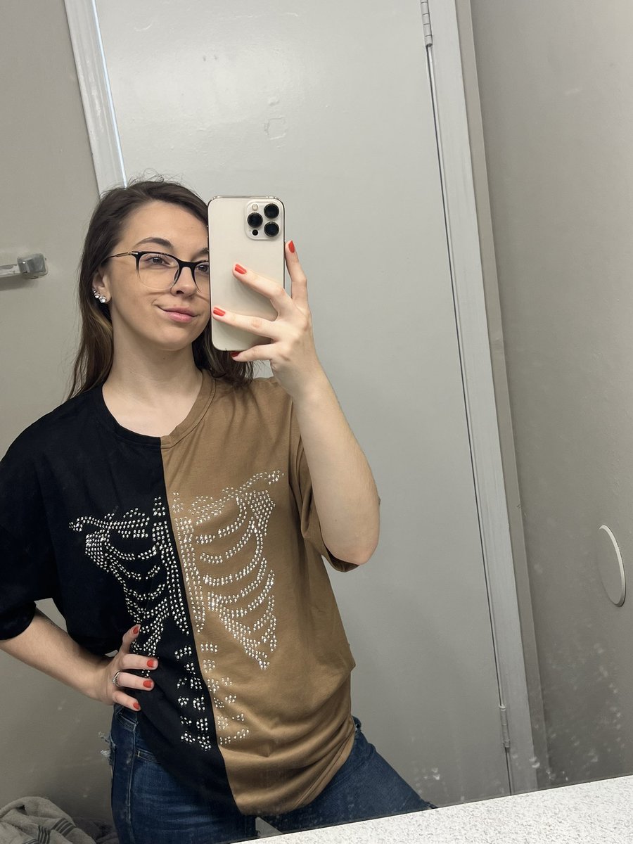 cullitonfamily's tweet image. just FOUR of my favorite shirts 😍 check out my others in my #amazonstorefront in my bio ! 🥰❤️‍🔥 #Influencer #amazon #amazonfinds #storefront #fashion