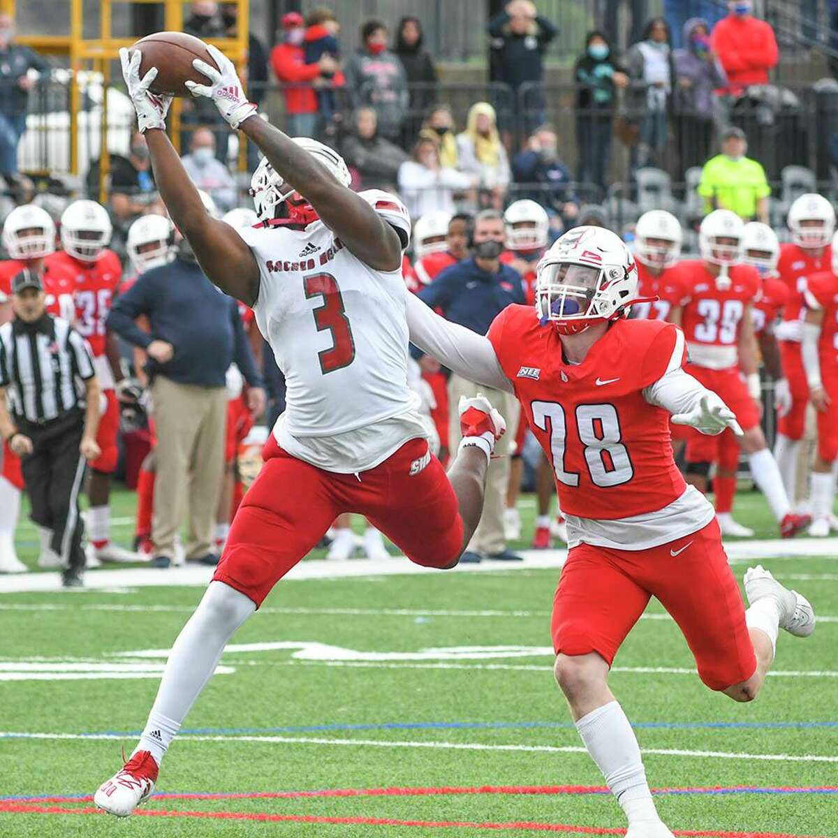 jpd_22's tweet photo. #AGTG After a Great Talk with @Coach__Duke, I am Blessed to announce I have received my first Division 1 Offer (PWO) to Sacred Heart University💪! @BBFootball3 @_JordanGriffith https://t.co/KCNfcI9UTb