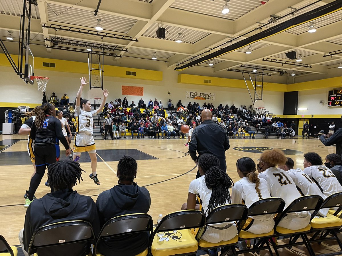 Happening right now!! Girls 🏀Regional Playoffs!🏀🏀