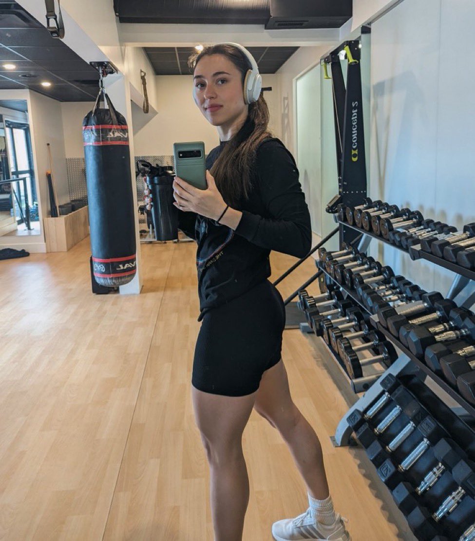 Tinkgrowcrypto's tweet image. When in doubt, workout! 😉🏋️