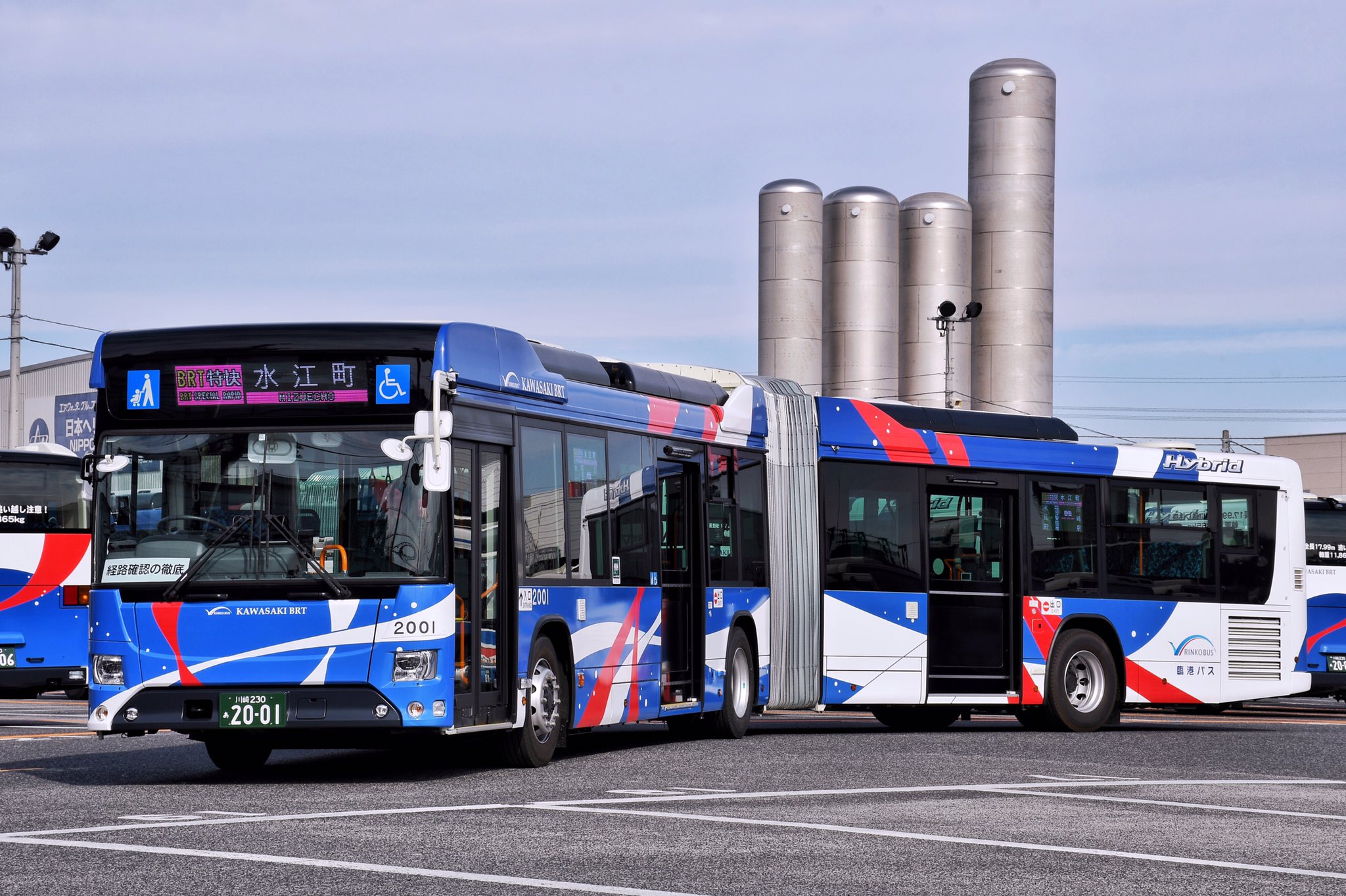 川崎鶴見臨港バス 川崎BRT 連節バス　バスコレ　2台セット 61gZXNgYQbL._UF350,350_QL80_.jpg